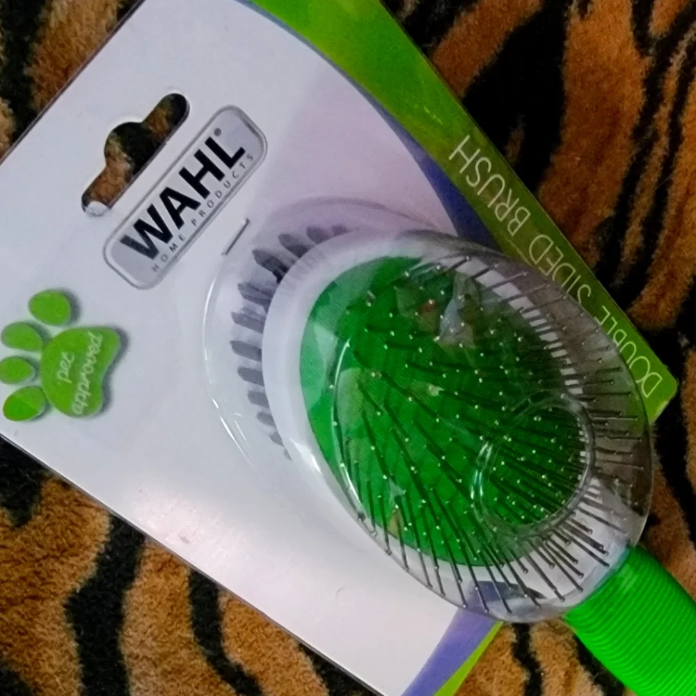 Wahl Dog Or Cat Green Double Sided Grooming Brush